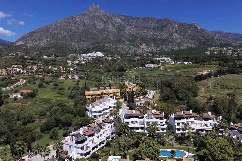 Foto 0ee76eee-eec8-46e4-8b6a-e5b09fd3eb67. Xalet amb aparcament piscina a Nagüeles Alto Marbella