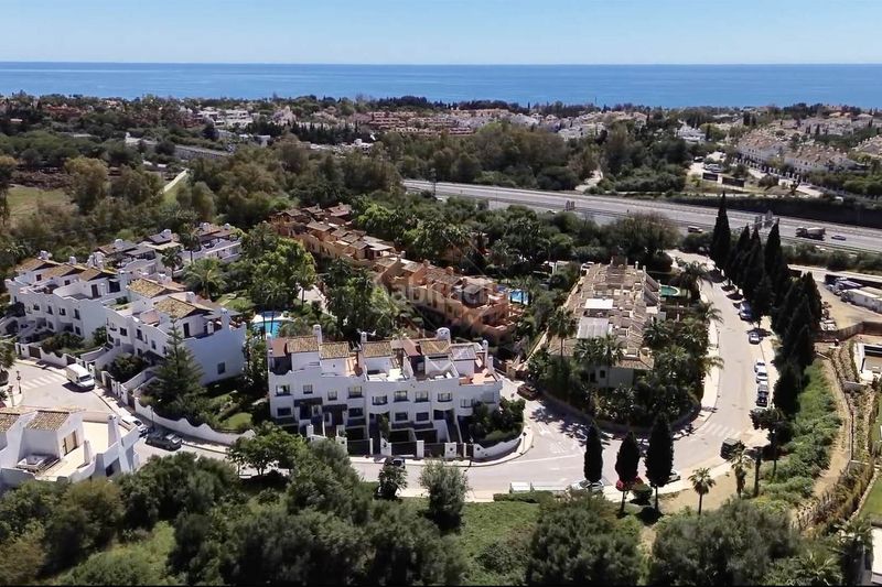 Foto ce221949-d4cf-4a0b-bbf0-8f1affec6e2a. Xalet amb aparcament piscina a Nagüeles Alto Marbella