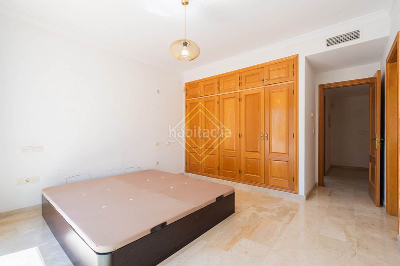 Foto e3ab4f36-a3a4-4cc0-ae06-00189346e783. Xalet amb aparcament piscina a Nagüeles Alto Marbella