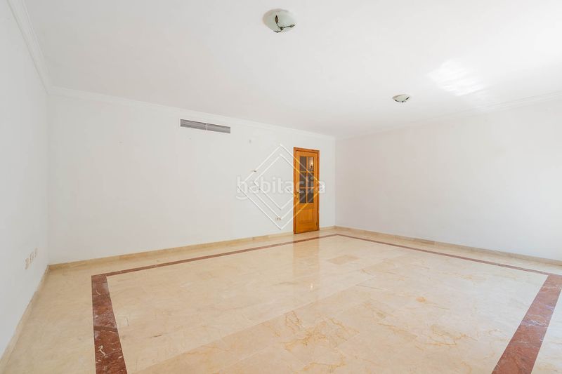 Foto f680a760-5561-474f-9be4-039578b9367e. Xalet amb aparcament piscina a Nagüeles Alto Marbella