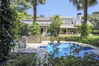 Chalet in Urbanización La Moraleja