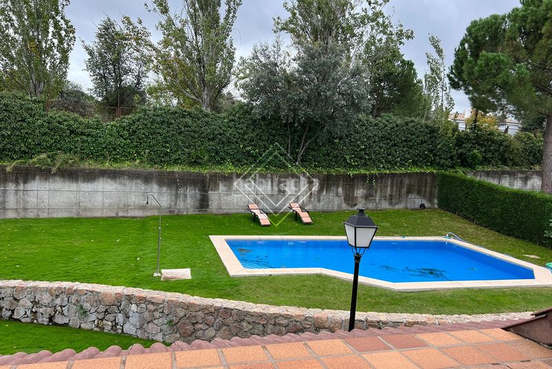 Foto 062da204-50cc-4a28-bee7-7cbfe60a4230. Lloguer casa amb calefacció piscina a urbanización La Moraleja La Moraleja