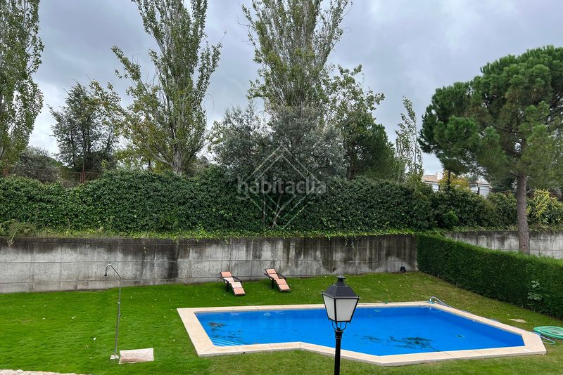 Foto bf53e44d-daa4-4c3e-a8cd-063f47526825. Lloguer casa amb calefacció piscina a urbanización La Moraleja La Moraleja