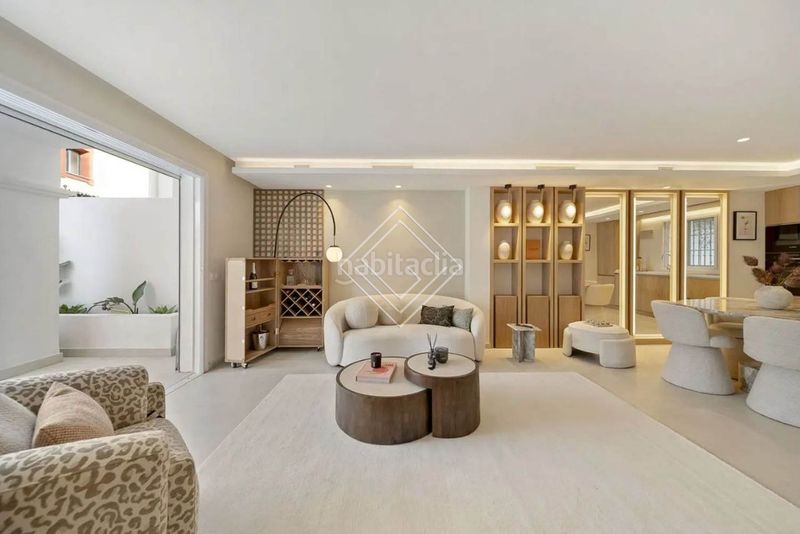 Foto 38dadba9-32d4-4e56-97e3-3a4b770191a2. Casa adossada amb calefacció aparcament piscina a Marbella