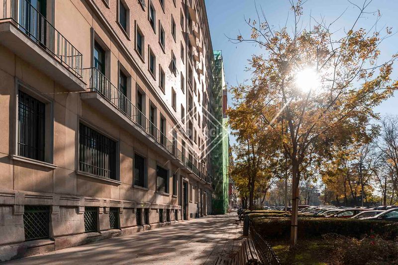 Foto be320306-d750-40cc-a1aa-7aa98fc9a2ed. Pis a Argüelles Madrid