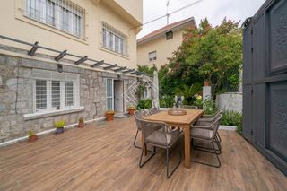 Casa adossada a Nueva España