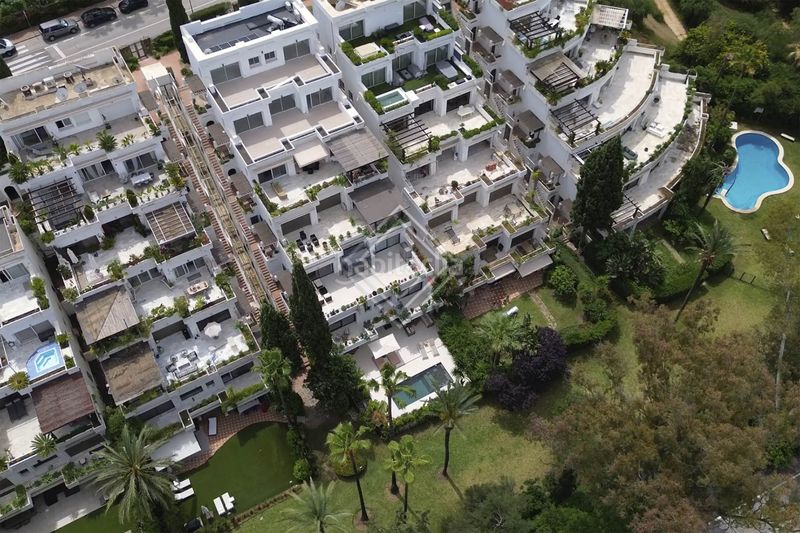Foto c2c524d7-3aef-4f55-a4e9-7d6b6775d3ac. Dúplex en lomas de Marbella club Marbella