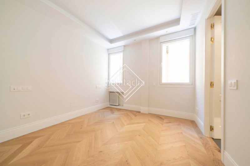Foto 05865d07-a598-41d5-b252-e1e87e69e352. Pis amb calefacció a Gaztambide Madrid