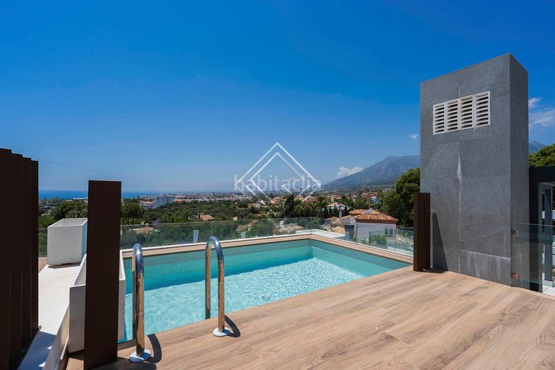Foto 87f25f65-52ed-4c34-9424-8a28e6b71251. Chalet en Río Real Marbella