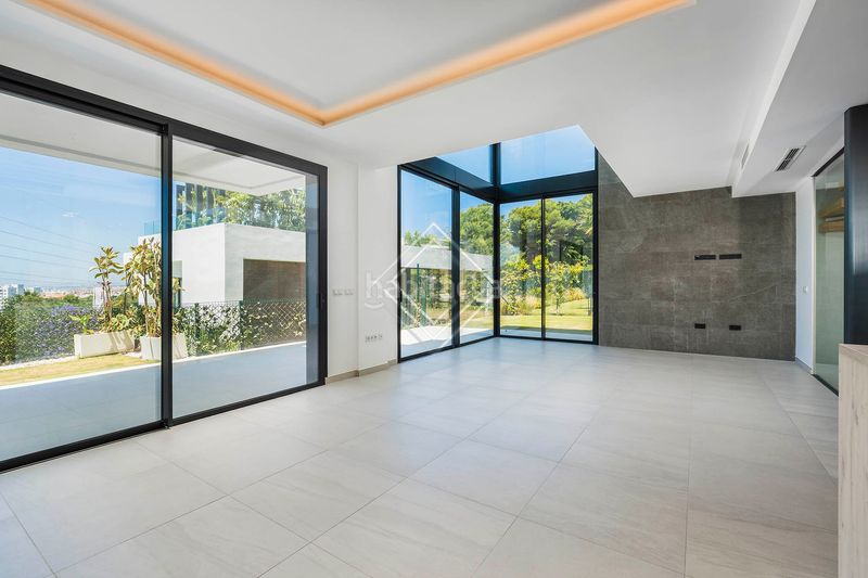 Foto ac85942b-5b58-408c-8663-528d1c615916. Chalet en Río Real Marbella