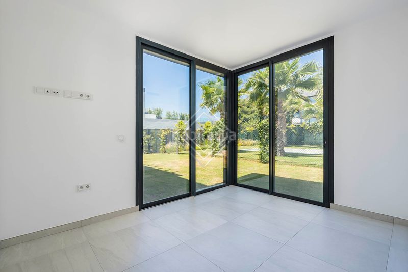 Foto e5ba2ab8-8c25-43e0-b251-b382b305abb8. Chalet en Río Real Marbella