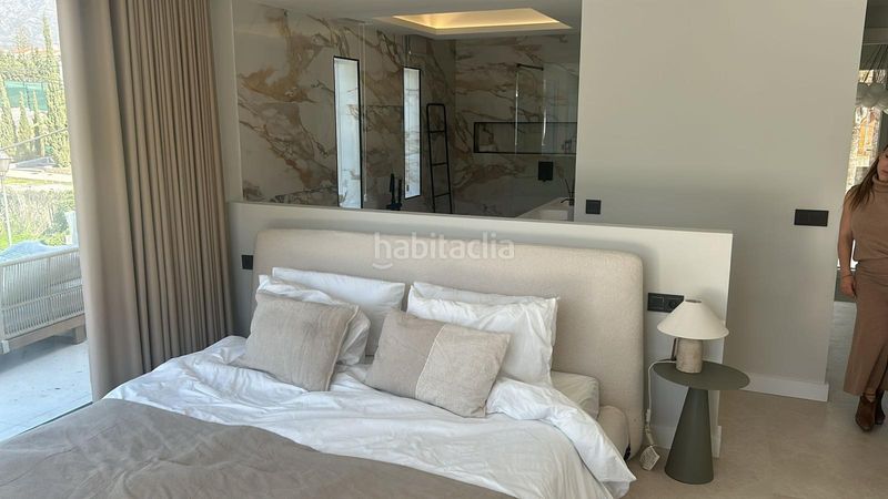 Foto 6d66930c-5f63-47d0-b8c2-57cee863cbee. Chalet en Las Lomas de Río Verde Marbella