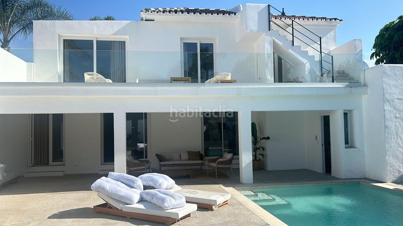 Foto 7ad81eaa-cb26-42cb-bd4e-765c524fcd68. Chalet en Las Lomas de Río Verde Marbella