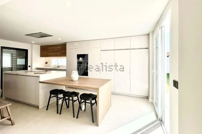 Foto be5d5bf5-340e-4229-87aa-25610b1522e3. Chalet en Las Lomas de Río Verde Marbella