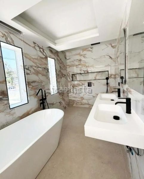 Foto c0ed6254-5a68-46f9-9ae5-288870dfe4cb. Chalet en Las Lomas de Río Verde Marbella