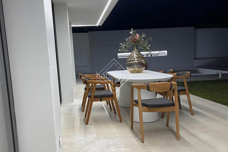 Foto c859d3ae-1b16-4607-9a11-85d96307f252. Casa amb aparcament piscina a Las Brisas Marbella