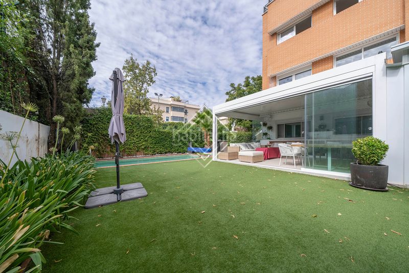Foto 080d20f9-3e41-43d8-883a-e022d8c9e4c6. Pis amb calefacció aparcament piscina a Valdemarín Madrid