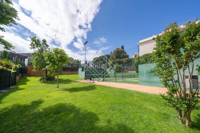 Foto 0a560c49-78df-4a88-8b11-44d947ce6d00. Pis amb calefacció aparcament piscina a Valdemarín Madrid