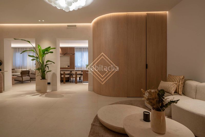 Foto 0a7bfc7c-ba98-41f4-95dd-28281ddf9464. Piso en Castellana Madrid