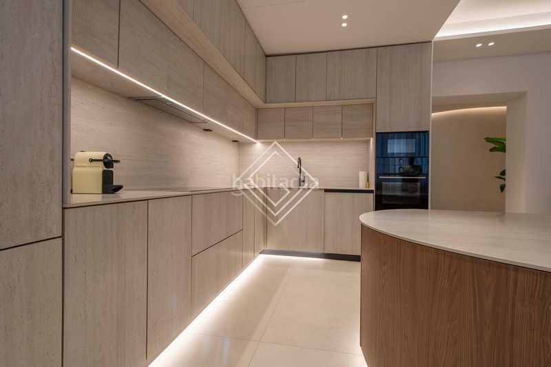 Foto c35e8029-2f85-4270-bbcf-4c0ae131a90d. Piso en Castellana Madrid