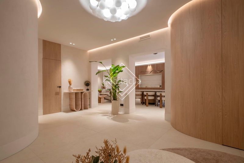 Foto c3d1bd93-38bb-4b34-acba-457d66ed7c77. Piso en Castellana Madrid