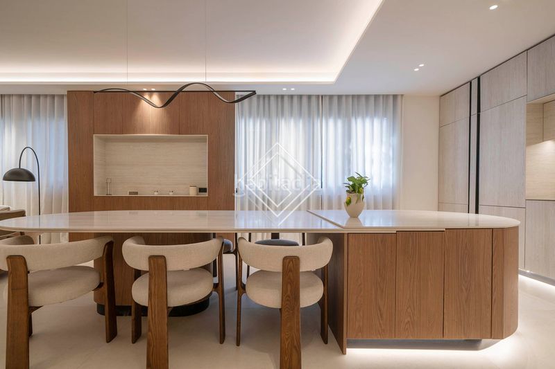 Foto dc6cd7e2-16bb-4ce9-9697-771983346c4c. Piso en Castellana Madrid
