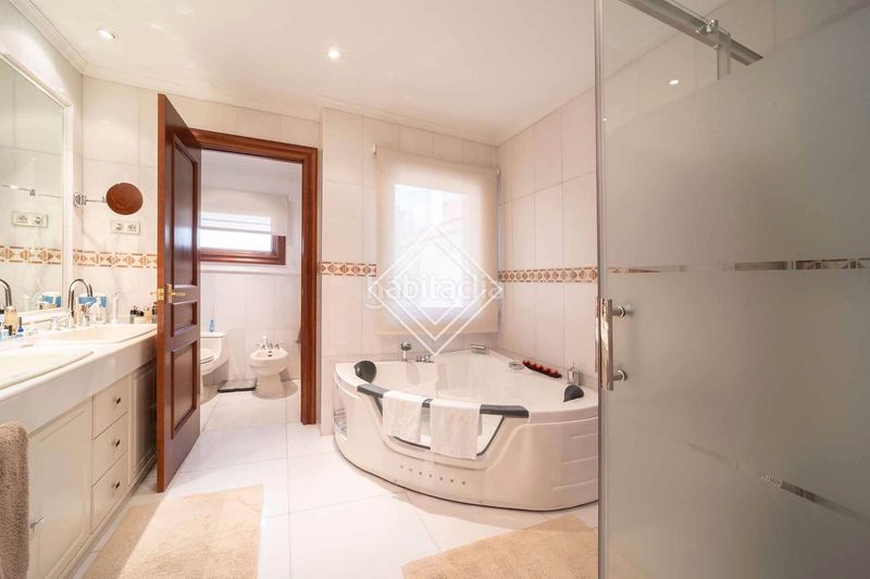 Foto 0b22ca7f-abb5-4c1a-835d-046f8025506d. Casa pareada en Ciudad Universitaria Madrid