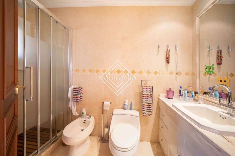 Foto 65b59078-9dfe-4ee4-8fd9-bf25fe52d234. Casa pareada en Ciudad Universitaria Madrid