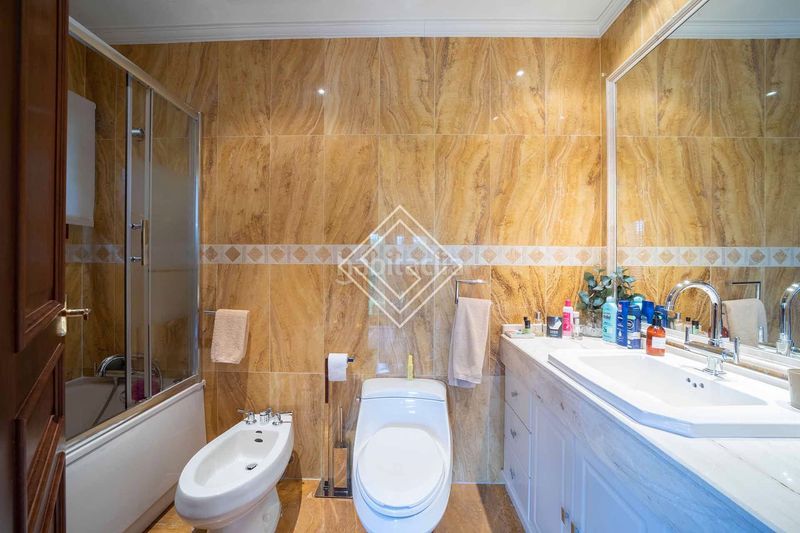 Foto 87a6e365-1635-48ae-be35-f1b5f66d06f1. Casa pareada en Ciudad Universitaria Madrid