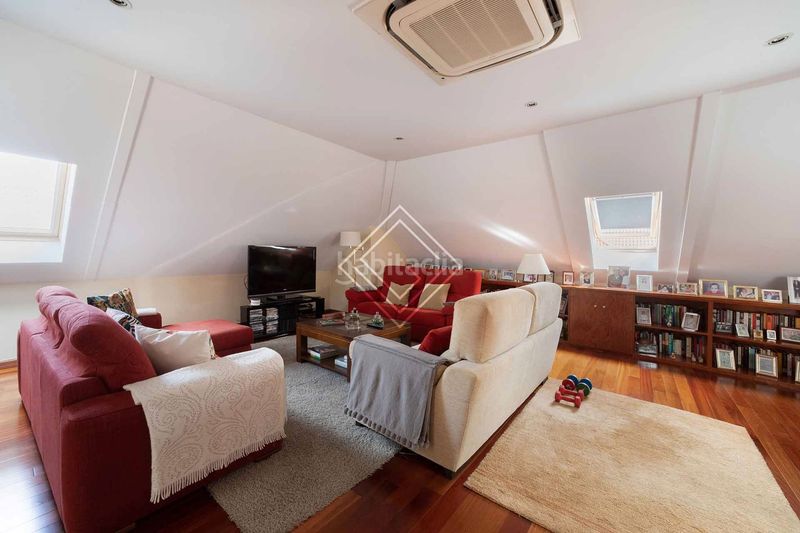 Foto 8f8de651-cb99-4f17-81cc-cc786583ad4f. Casa pareada en Ciudad Universitaria Madrid