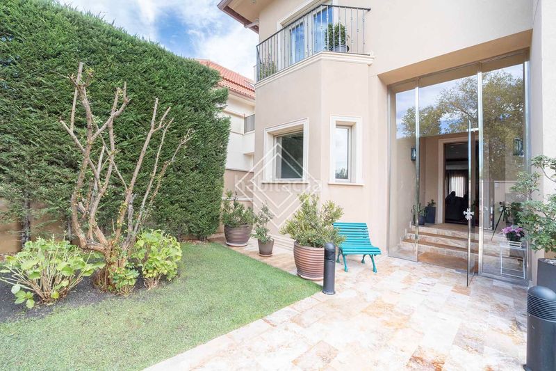 Foto b6df482f-fbd2-4d9d-b7d4-142d04a8b96c. Casa pareada en Ciudad Universitaria Madrid