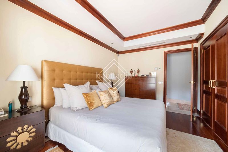 Foto e039b70c-7d67-4f4d-95a1-a6a25906eeb6. Casa pareada en Ciudad Universitaria Madrid