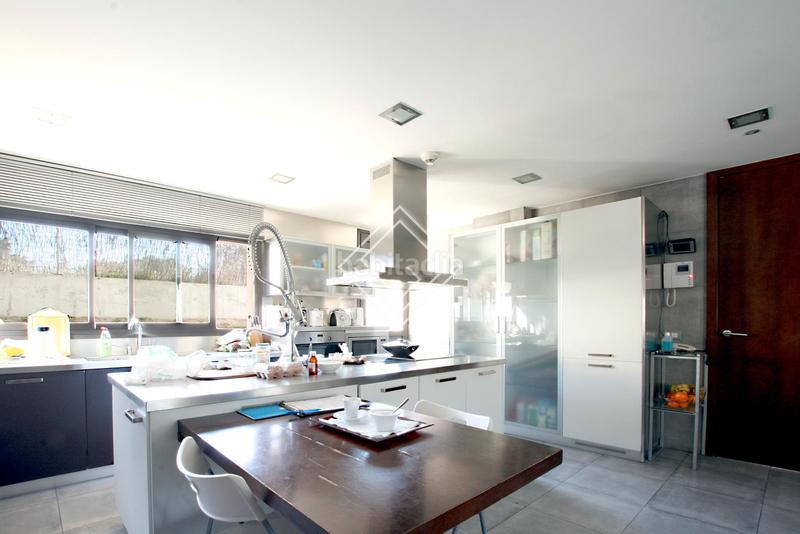 Foto 54496495-071b-47f6-ba27-e3b04d69e3c2. Rent chalet with pool in Ciudad Universitaria Madrid