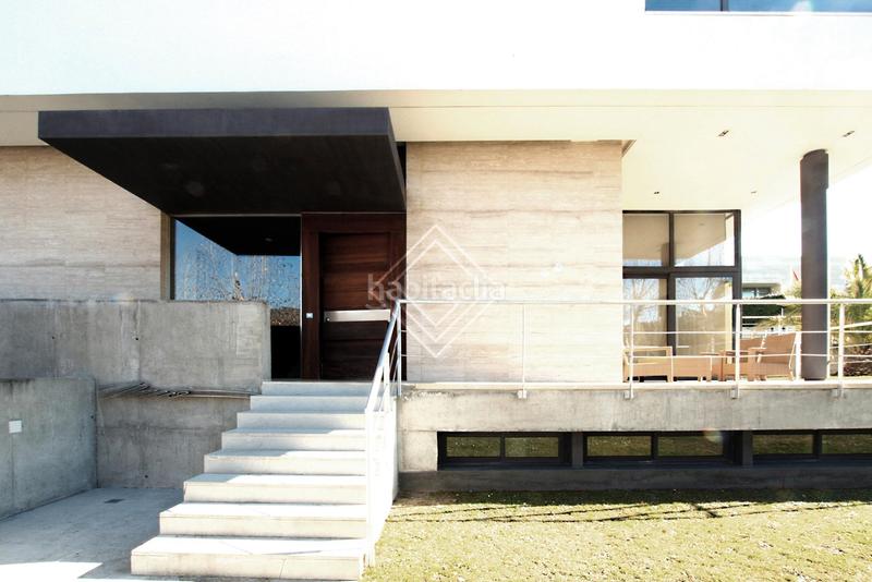 Foto b27f9b08-b92a-48b2-a773-d02f0a3d0179. Rent chalet with pool in Ciudad Universitaria Madrid