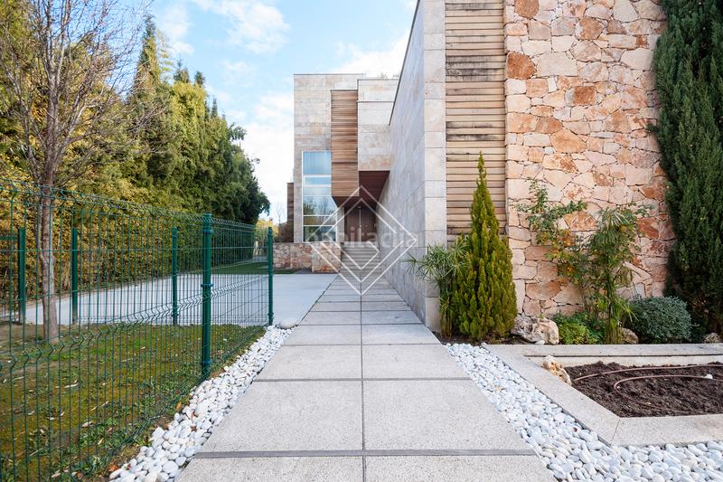 Foto 7dccc862-7557-410c-8e3c-06969cc2ba64. Chalet with parking pool in Conde Orgaz - Piovera Madrid