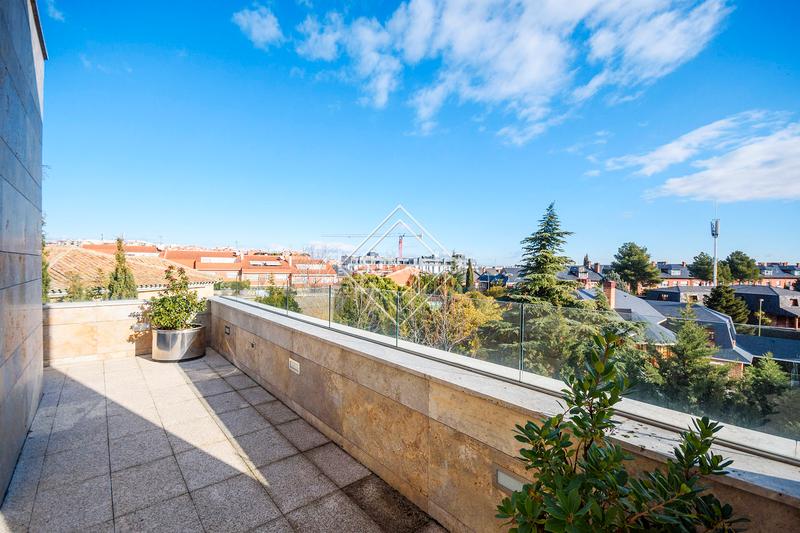 Foto 227dc7d4-f688-4bfd-aa8a-979382cf12a1. Chalet con parcheggio piscina in Conde Orgaz - Piovera Madrid