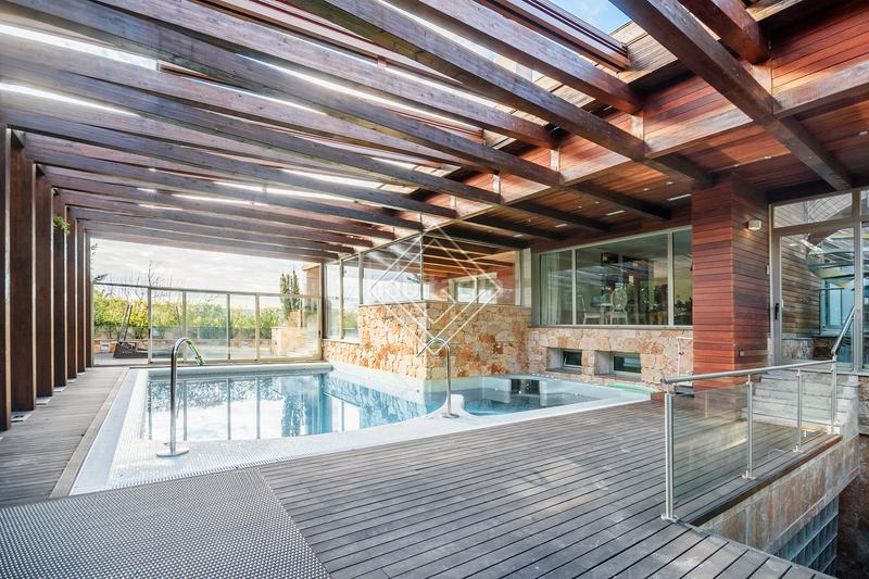 Foto 3e556223-f650-4ba0-8ad8-d08a1bc72956. Chalet con parcheggio piscina in Conde Orgaz - Piovera Madrid