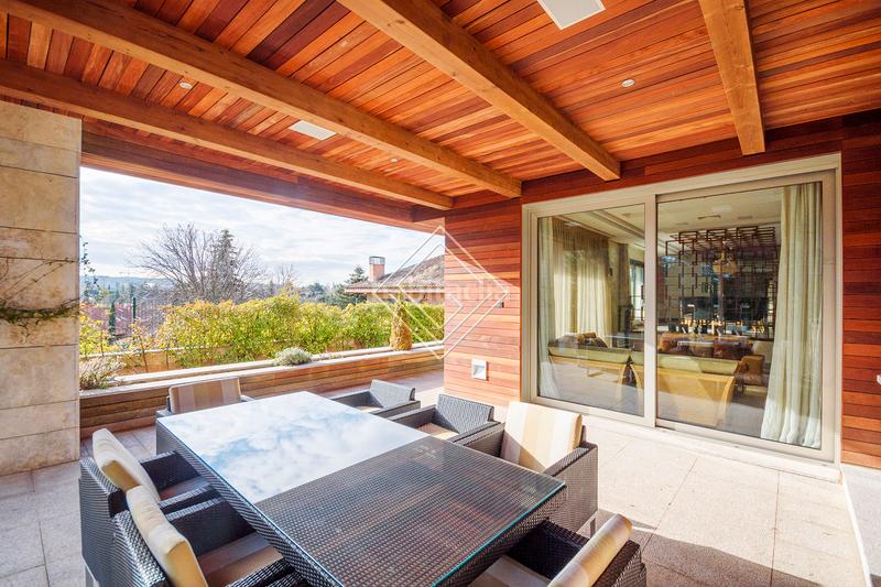 Foto c95611d2-16a1-4c6f-9071-7adcf73adc90. Chalet con parcheggio piscina in Conde Orgaz - Piovera Madrid