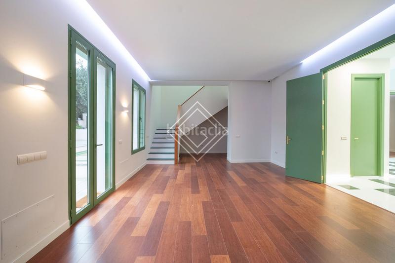 Foto 96d0daa1-dc18-4ad2-ada1-4f1327e82e00. Chalet mit heizung parking pool in urbanización La Moraleja La Moraleja