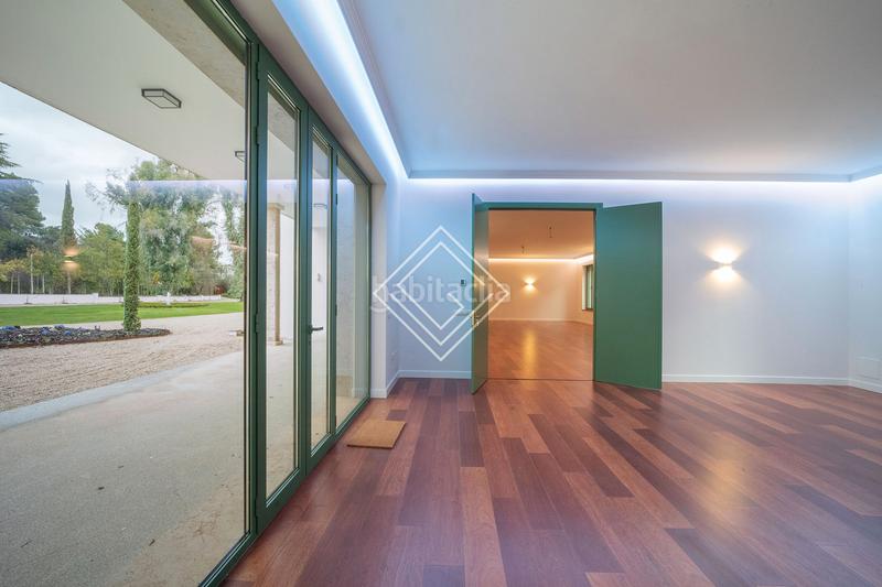 Foto 148b5e38-f5c8-4cb7-9d05-c9ebfaeadd3c. Chalet with heating parking pool in urbanización La Moraleja La Moraleja