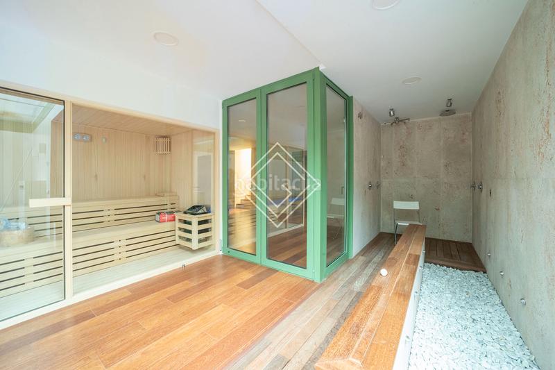 Foto b55e302c-3727-43ab-bb1b-980872762b2c. Chalet con riscaldamento parcheggio piscina in urbanización La Moraleja La Moraleja