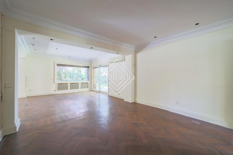 Foto 5747e9d7-786e-4648-955b-99c74a117896. Chalet estupenda casa en fuentelarreina en Ciudad Universitaria Madrid