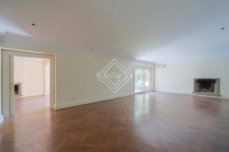 Foto 60e6b2f9-db9c-4e44-970f-9d569327775b. Chalet estupenda casa en fuentelarreina en Ciudad Universitaria Madrid