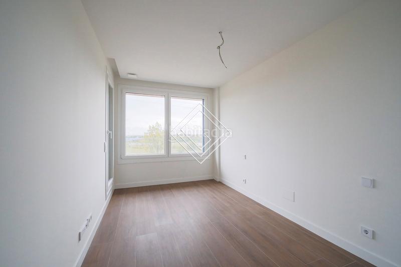 Foto 69c398d1-f813-4b29-97a1-800752ae8070. Appartamento con piscina in urbanización La Moraleja La Moraleja