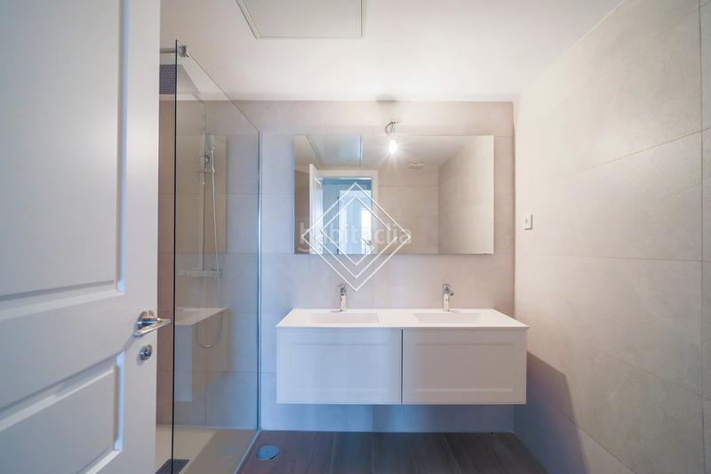 Foto e529f730-191e-421d-b562-b7fb00e8b9a4. Appartement avec piscine dans urbanización La Moraleja La Moraleja