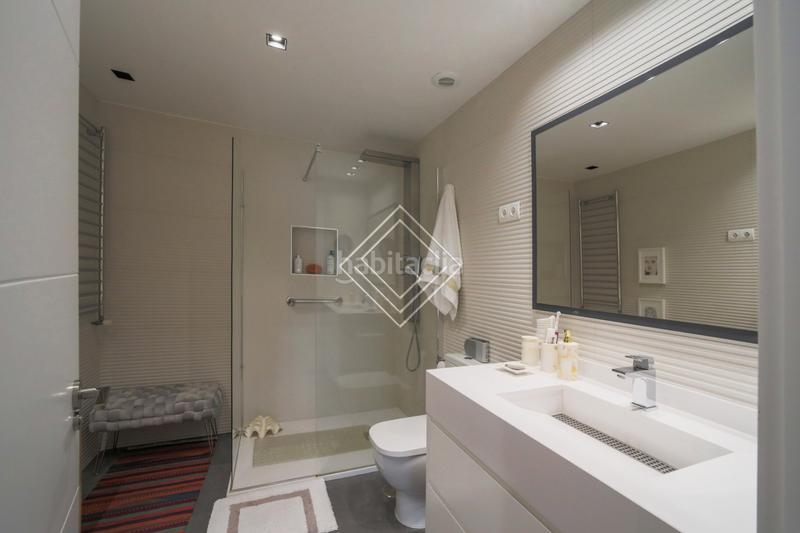 Foto 19c6df36-4802-479a-8073-794dc257f3f2. Flat with heating parking in Encinar de los Reyes La Moraleja