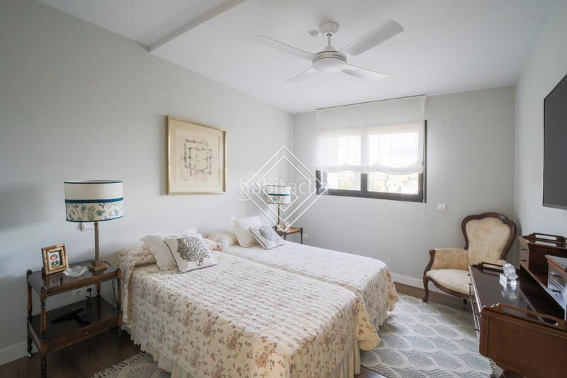 Foto 7cad6244-bf96-4ab9-8cba-5797bfcef5f5. Piso en Encinar de los Reyes La Moraleja