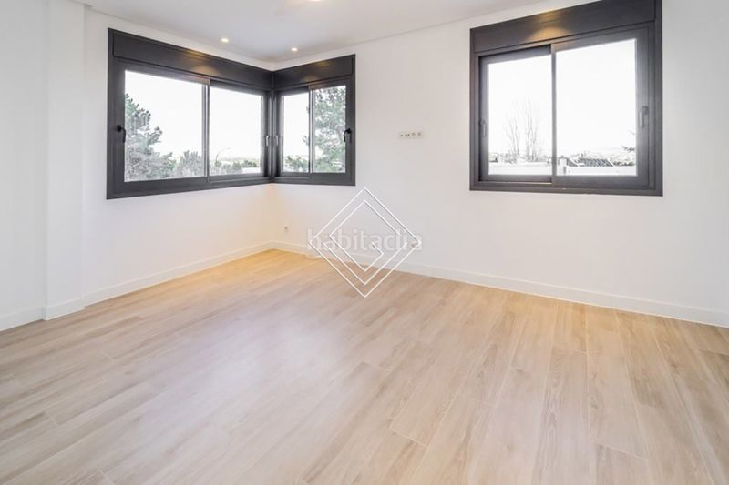 Foto 540a7779-a616-4974-aa9e-4564c31d31e1. Chalet con camino riscaldamento parcheggio piscina in Ciudalcampo