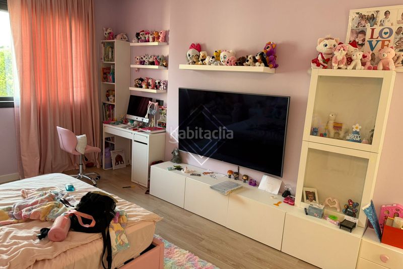 Foto 80b60a43-61e8-40ac-a4da-4289414e01cc. Chalet con camino riscaldamento parcheggio piscina in Ciudalcampo