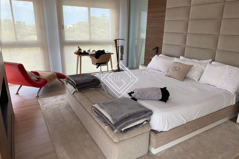 Foto a9069651-f92c-4b7b-af0b-3e65e0b283dd. Chalet con camino riscaldamento parcheggio piscina in Ciudalcampo